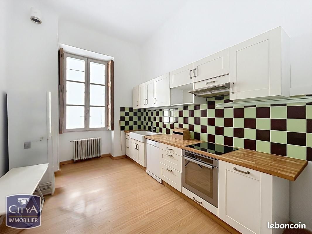 Appartement 3 pièces 94 m² · à Avignon · 94 m² · 290 000 €
