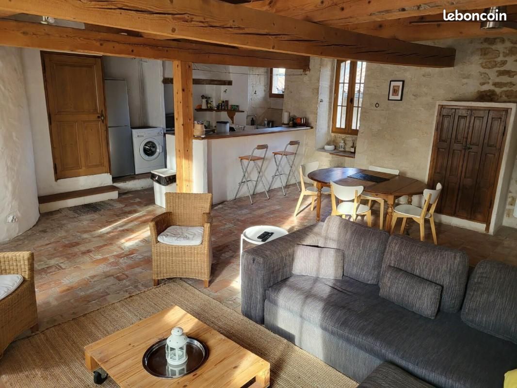 Appartement 3 pièces 86 m² · à Villeneuve-lès-Avignon · 86 m² · 1 050 €/mois