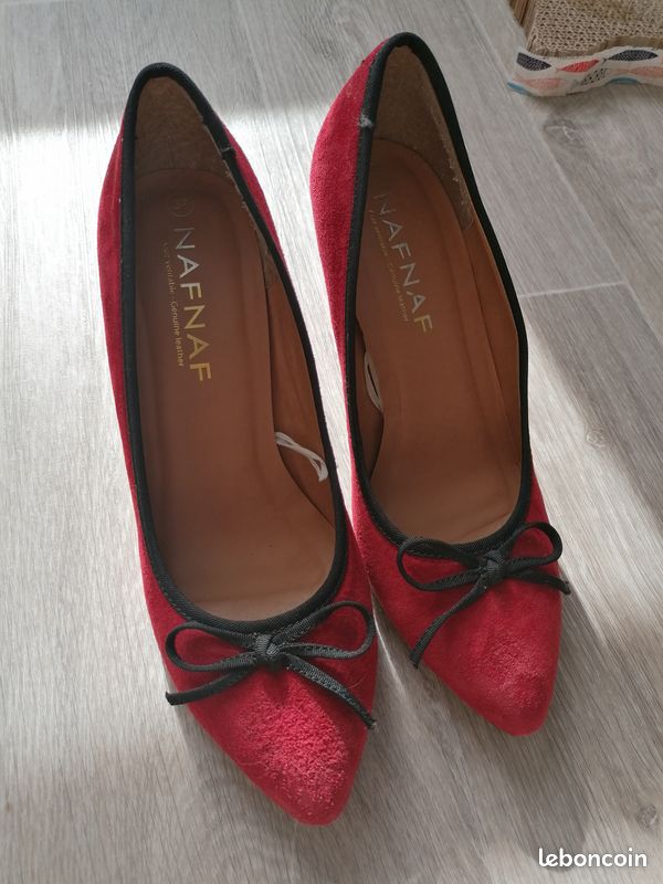 Escarpins Naf Naf En Cuir Noir - Taille 37, Talon Aiguille >7cm, Très Bon état D'occasion