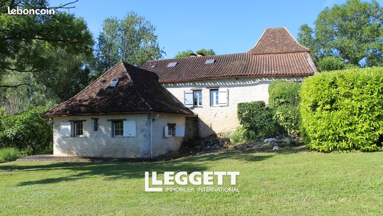 Maison 19 pièces 375 m²