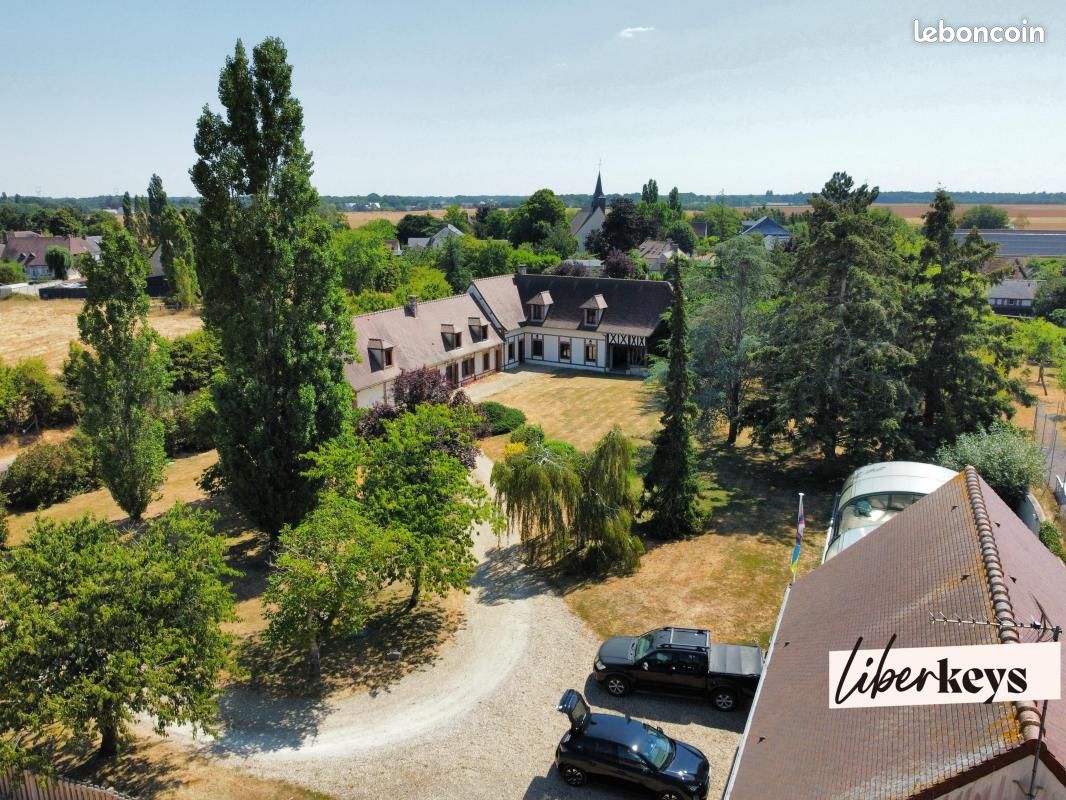 Maison 13 pièces 500 m² · à Marcilly-la-Campagne · 500 m² · 470 000 €