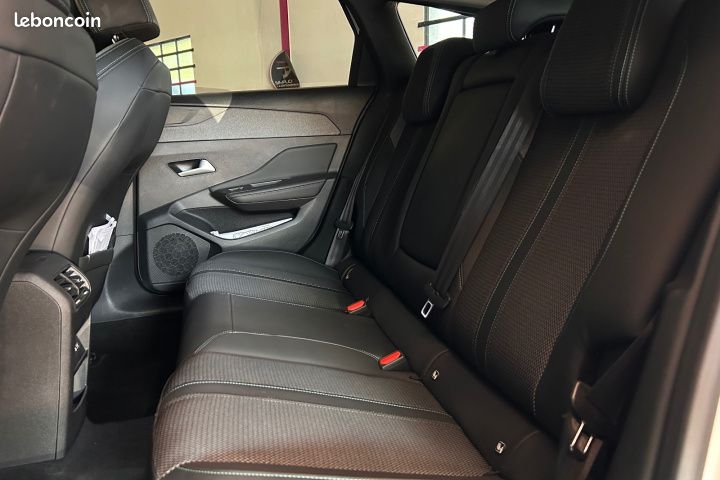 PEUGEOT 308 SW III BlueHDi 130ch S&S EAT8 Allure 130Ch Garantie 12 mois (image 18)