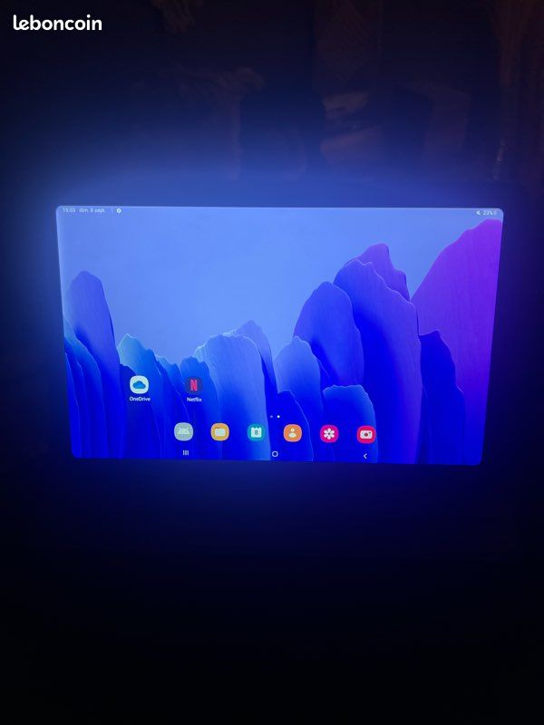 Tablette Samsung Galaxy Tab A7 - SM-T500 - Très bon état (image 2)