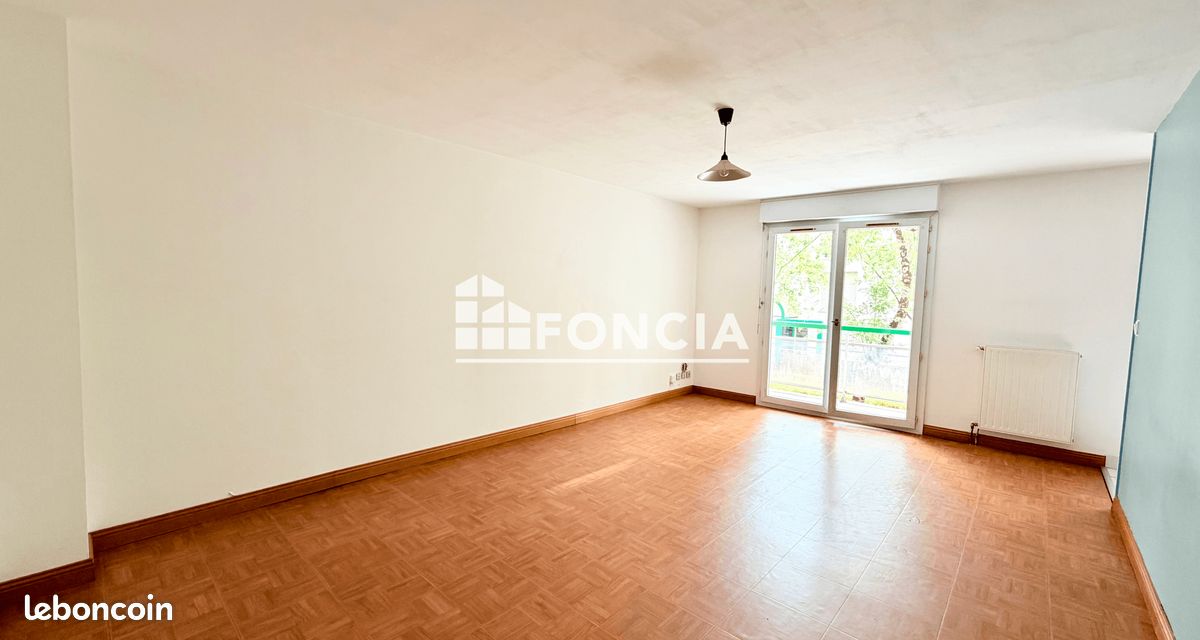 Parking 72 m² · à Vannes · 72 m² · 235 000 €