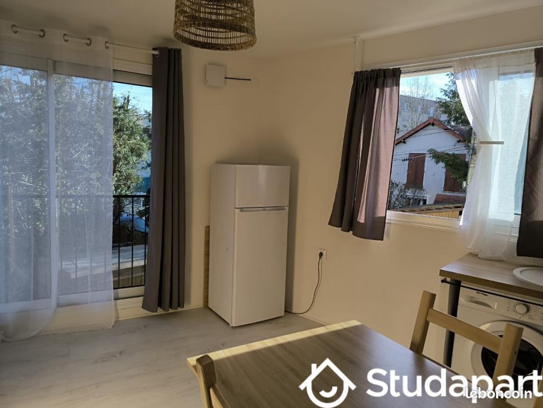 Appartement 1 pièce 18 m² · à Villejuif · 18 m² · 950 €/mois