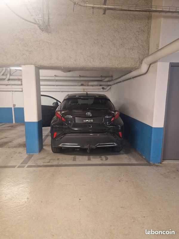 Parking, centre ville · à Rueil-Malmaison · 21 500 €