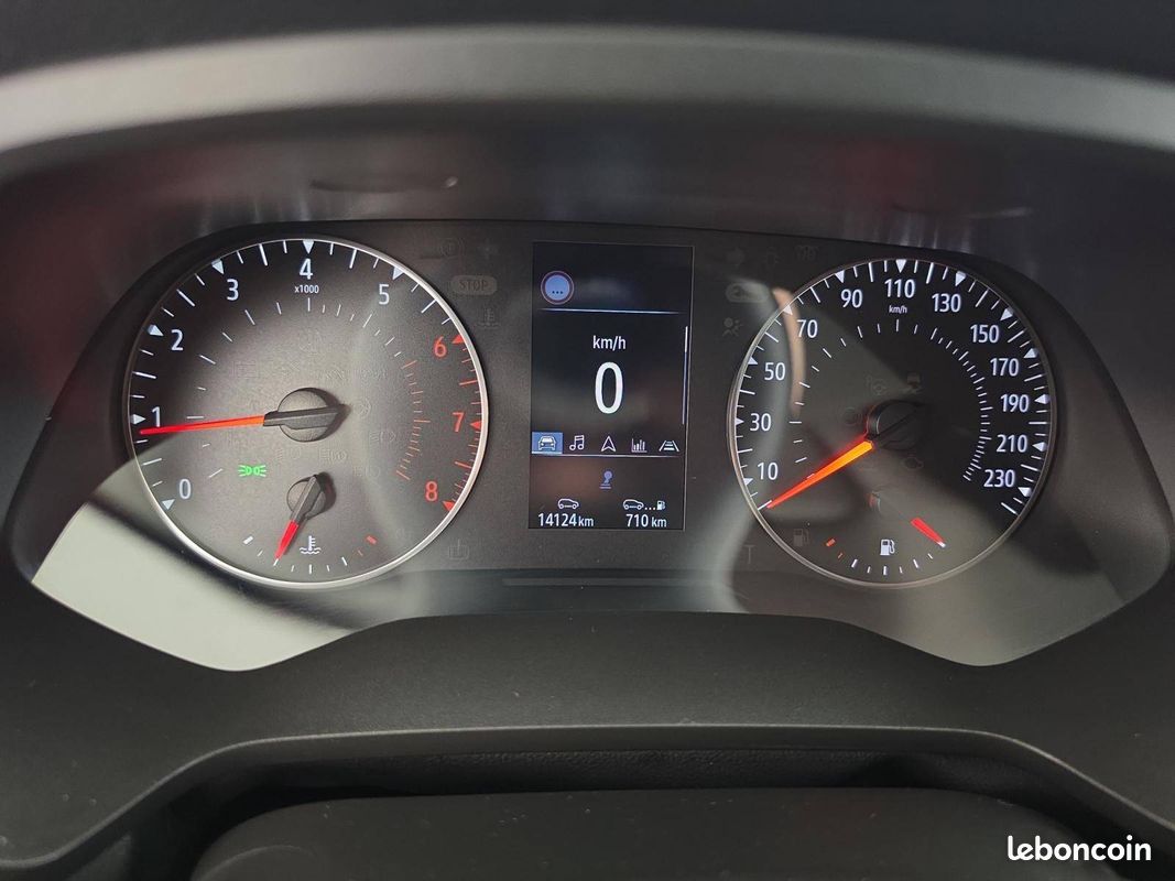 RENAULT Captur TCe 90 Evolution (image 17)