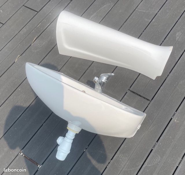 Lavabo avec robinet (image 2)