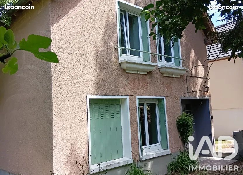 Maison 4 pièces 79 m² · à Plaimpied-Givaudins · 79 m² · 152 000 €