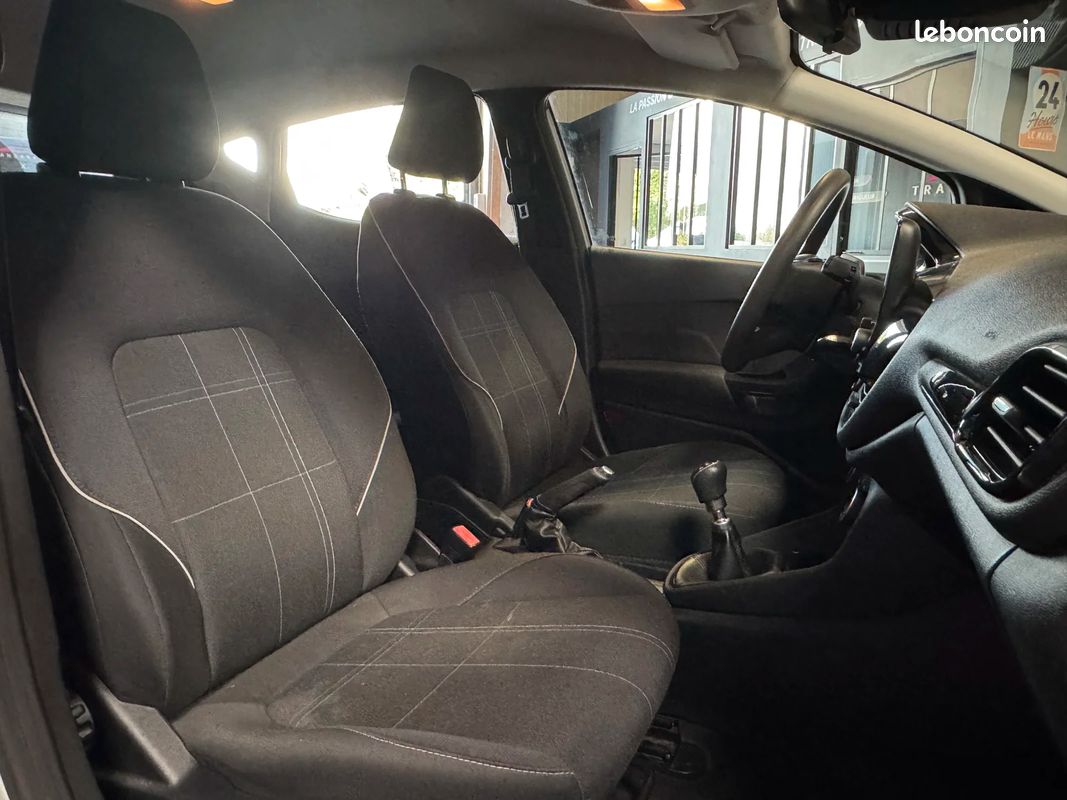 Ford FIESTA 1.0 ECOBOOST 100CH TREND 5P - APPLE CARPLAY / ATTELAGE / RADARS DE RECUL (image 19)