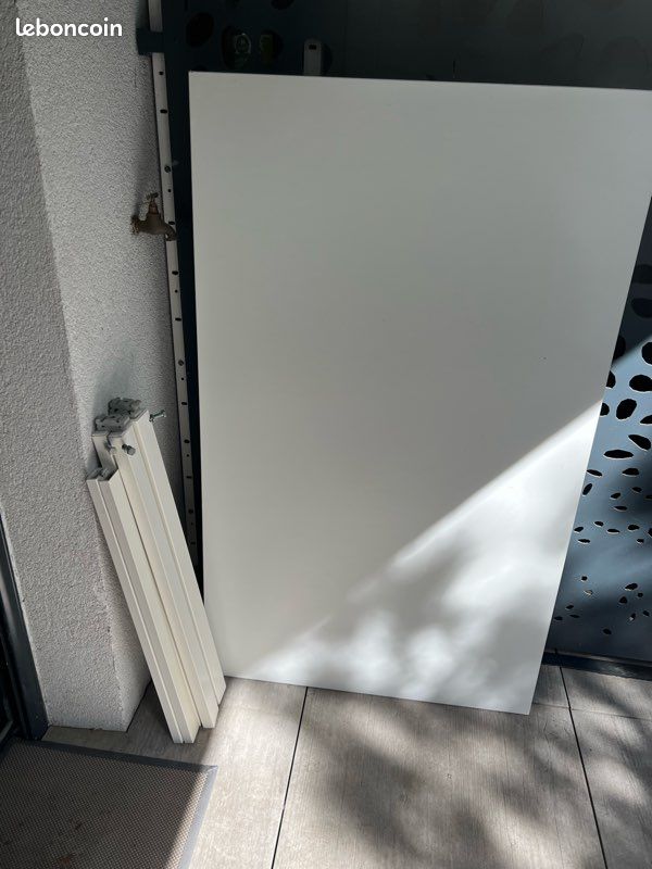 Table blanche IKEA 125/75 50 (image 2)
