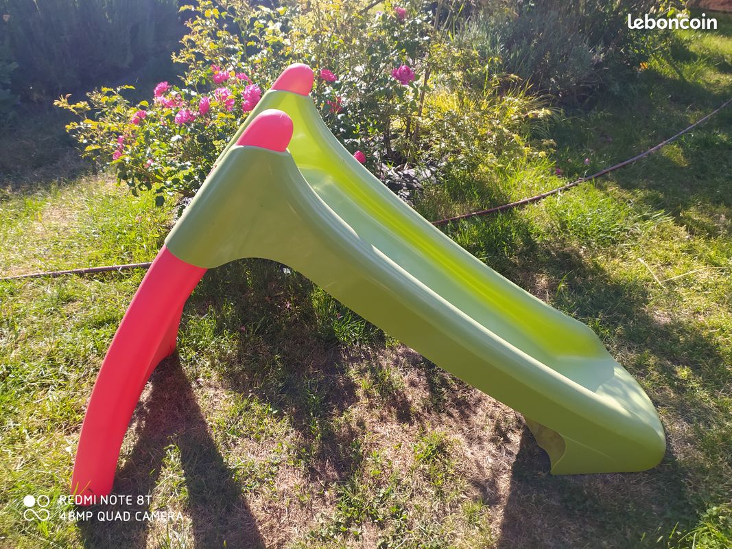 Toboggan smooby rouge vert (image 1)