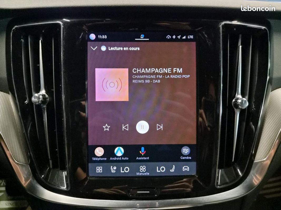 VOLVO V60 2.0 B4 197 Hybrid Style Dark Geartronic BVA (image 25)