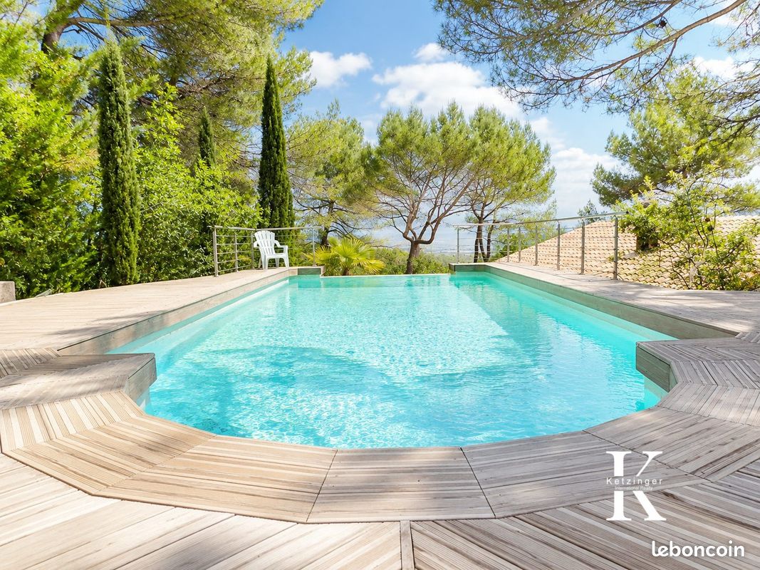 Maison 6 pièces 200 m² · à Pierrevert · 200 m² · 567 000 €