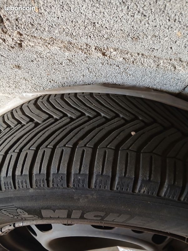Pneu hiver jante taule 195/55 R15 95V (image 2)