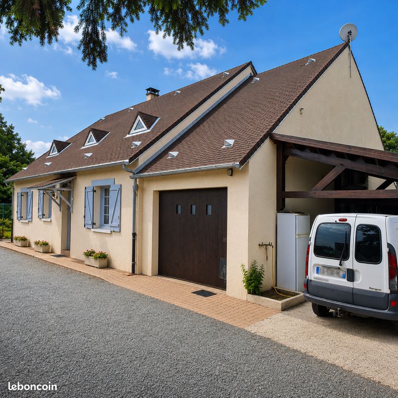 Maison 7 pièces 170 m² · à Huriel · 170 m² · 185 000 €