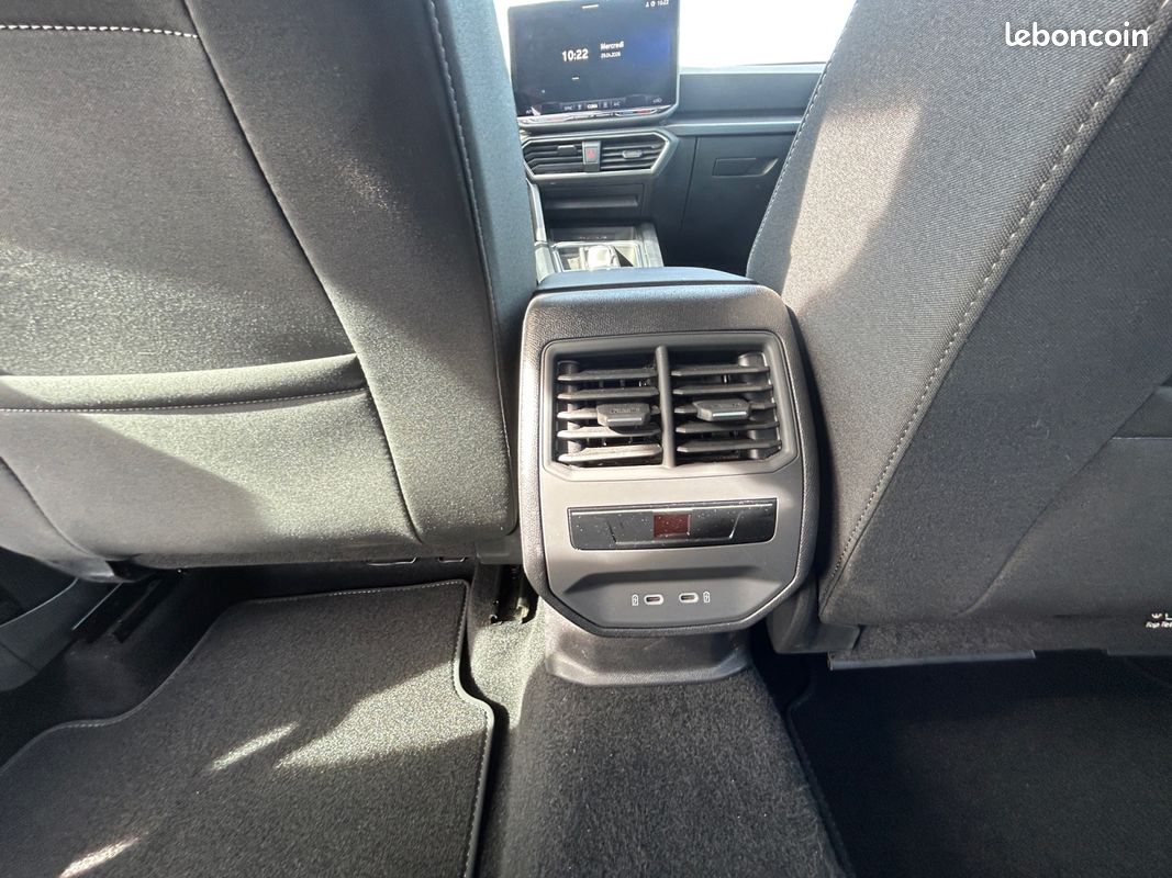 SEAT Leon 1.5 eTSI Hybrid 115 DSG7 Copa (image 20)