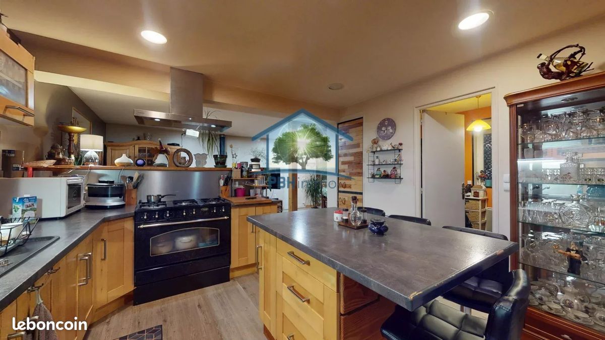 Maison 5 pièces 97 m² · à Bourg-Lastic · 97 m² · 159 500 €