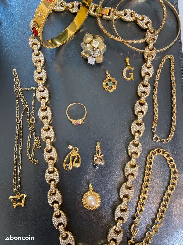 Lot De 5 Colliers Fantaisie Vintage Des Années 80-90 - Bijoux Rétro - Occasion