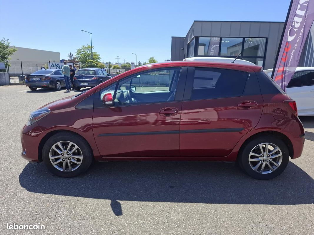 Toyota yaris 1.3 vvti 100 dynamic cvt bva (image 12)