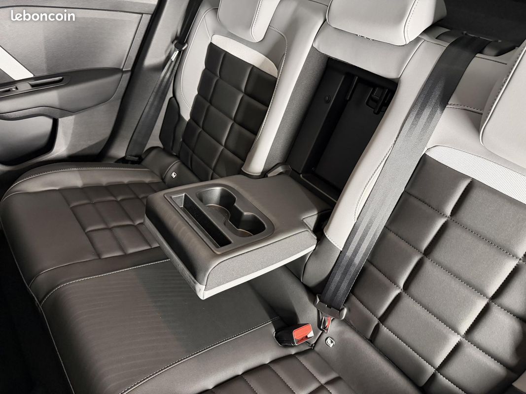 CITROEN C4 III (2) 1.2 HYBRIDE 145 MAX e-DCS6 PACK HIVER TOIT OUVRANT (image 27)