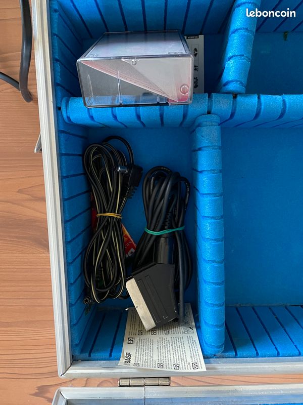Troc Echange Caméscope a cassette saba sur