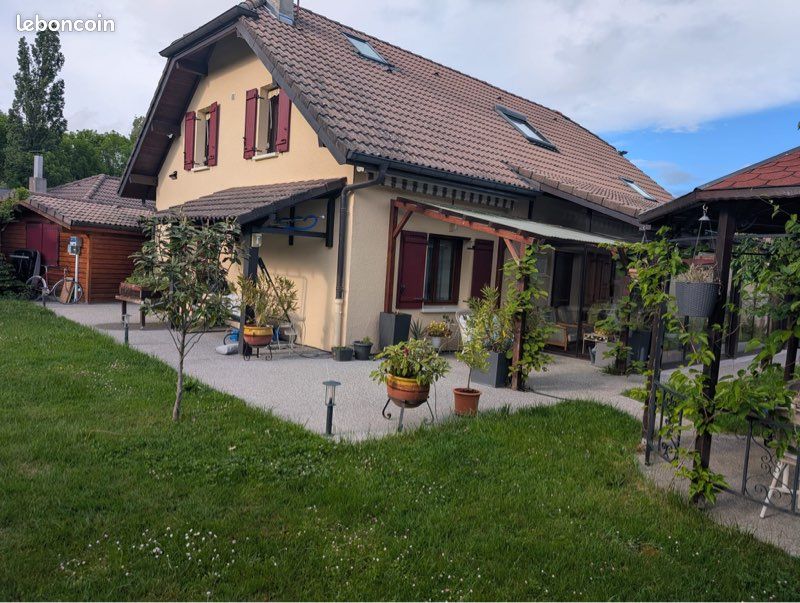Maison 7 pièces 148 m² · à Saint-Jean-de-Gonville · 148 m² · 799 000 €