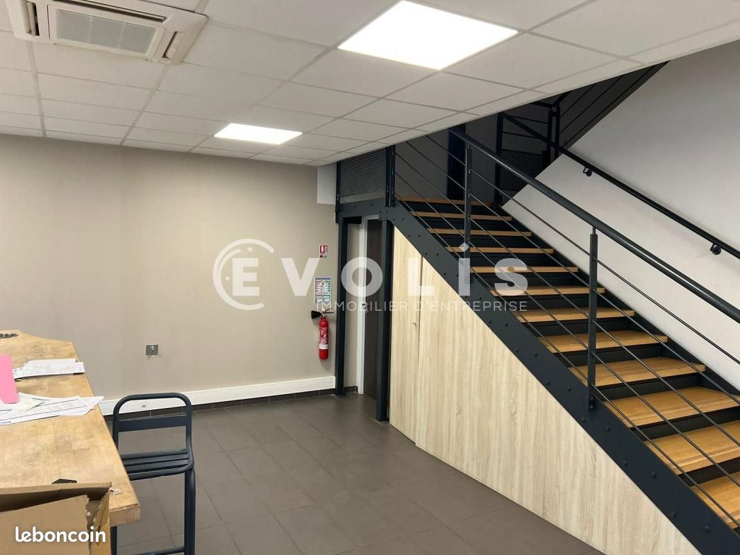 Local d'activité 1 531 m² (image 15)
