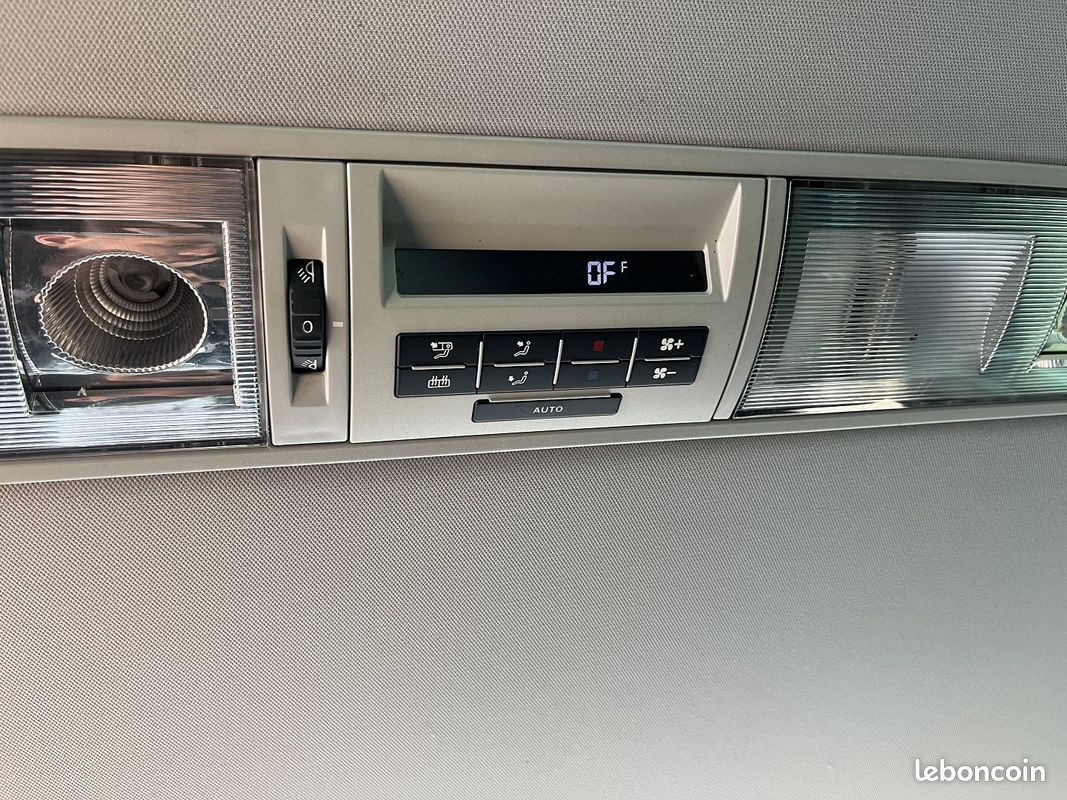 Volkswagen MULTIVAN 2.0 TDI 180CH BLUEMOTION TECHNOLOGY CONFORTLINE (image 9)