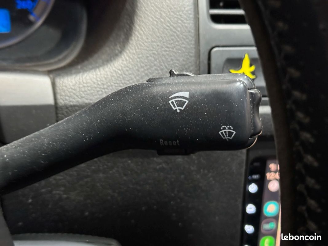 Volkswagen Bora 1.9 TDI Trendline BVM6 / Carplay / Suivi OK (image 21)