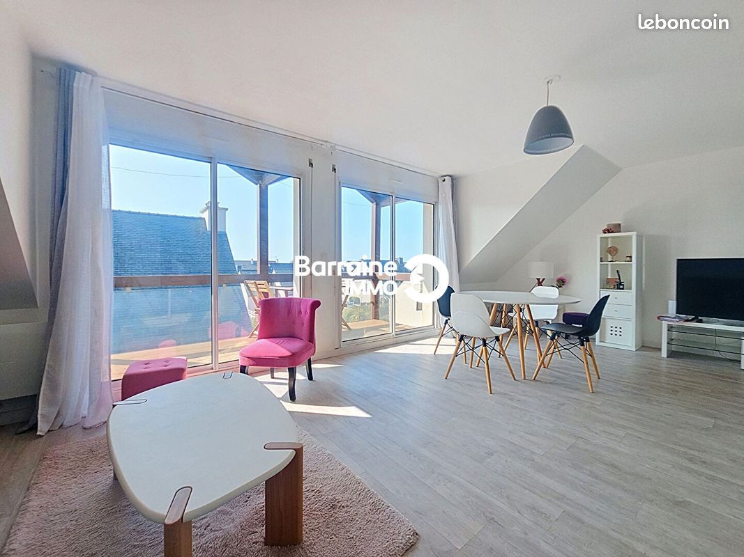 Appartement 2 pièces 50 m² · à Larmor-Plage · 50 m² · 900 €/mois