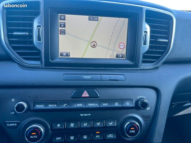 KIA Sportage III 1.7 CRDI 115 ACTIVE 2WD Année 2016, Kilométrage 172 000 km, Boîte de vitesse Manuelle : Bv6, Énergie : Diesel, Bon état général, Révisé, Prêt à partir au prix de 9 990 Beau SUV (image 13)