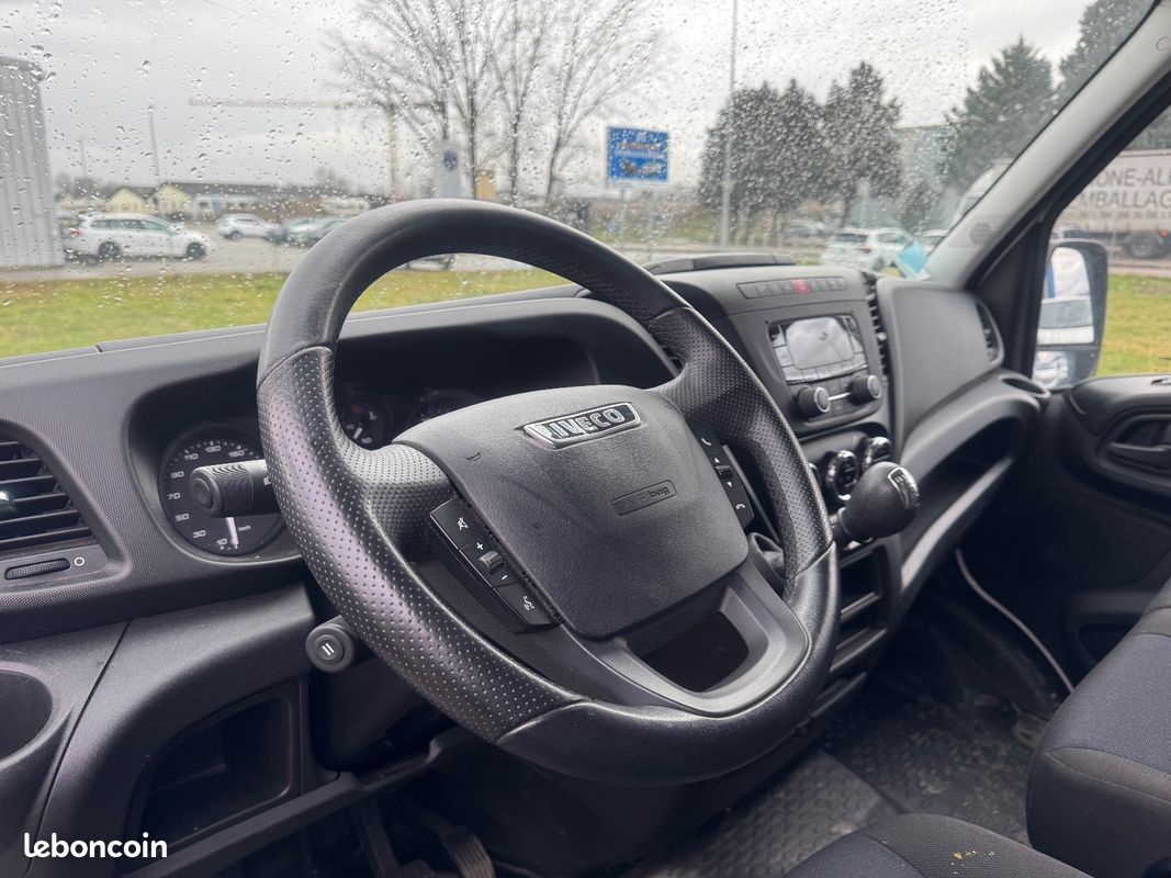 Iveco daily fourgon gn 35 c 14 v11 h2 quad-leaf bvm6 (image 3)