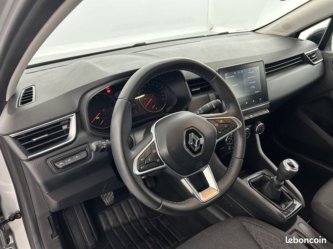 RENAULT Clio TCe 90 Equilibre (image 10)