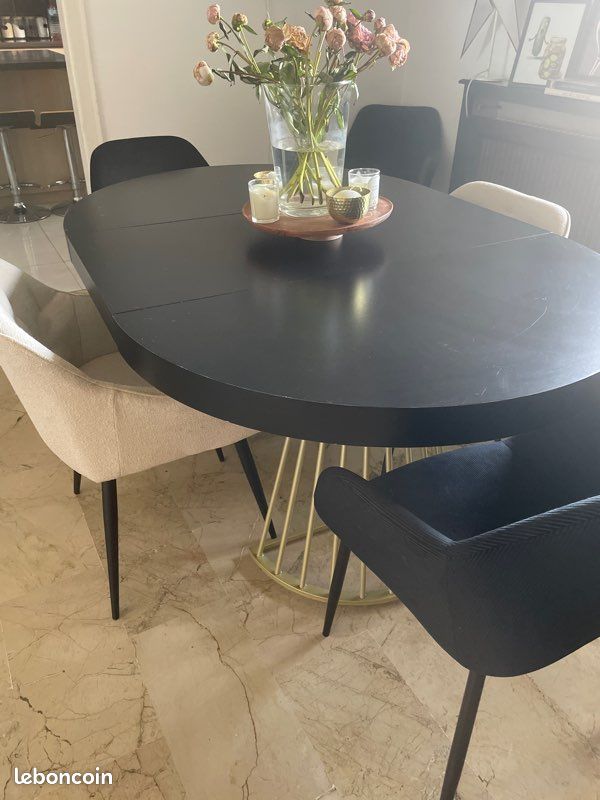Table (image 1)