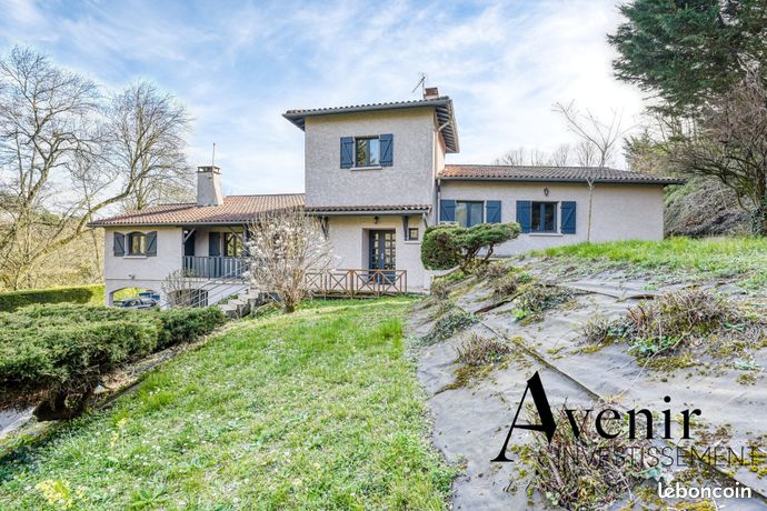 Propriété 8 pièces 380 m²