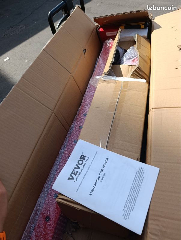 VEVOR Kit Compresseur Ressort Amortisseur pour Voiture Force de Compression 1 T Course 320 mm Tendeur de Ressort Vérin Hydraulique 4,5 T Opération à Pied pour Démonter Ressorts de Suspension Auto SUV (image 3)