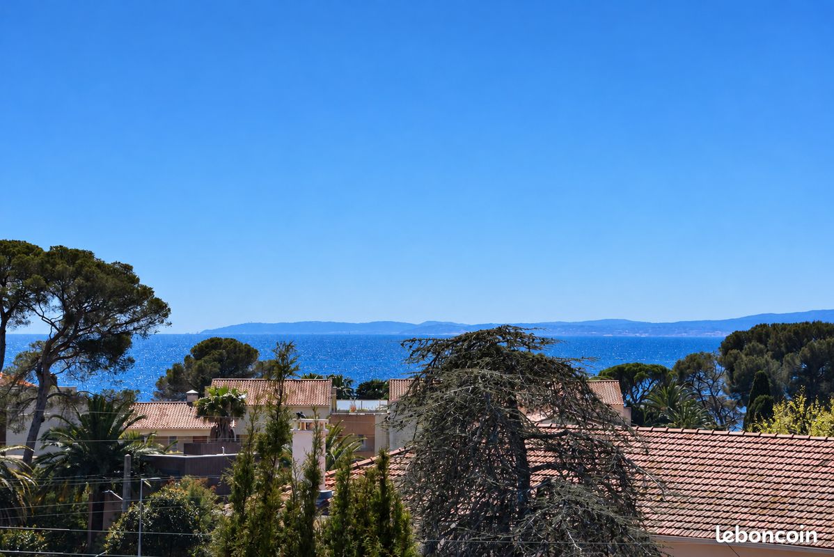 Appartement 3 pièces 77 m² · à Saint-Raphaël · 77 m² · 1 900 €/mois
