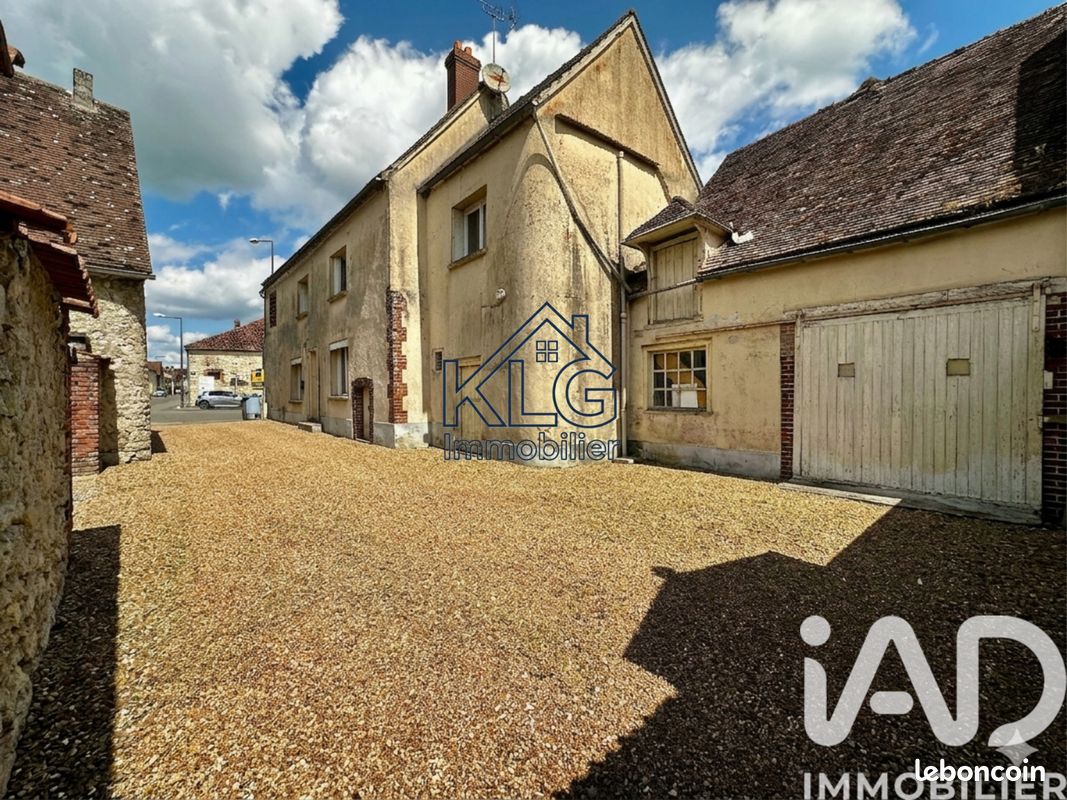 Maison 4 pièces 117 m² · à Houville-la-Branche · 117 m² · 129 000 €
