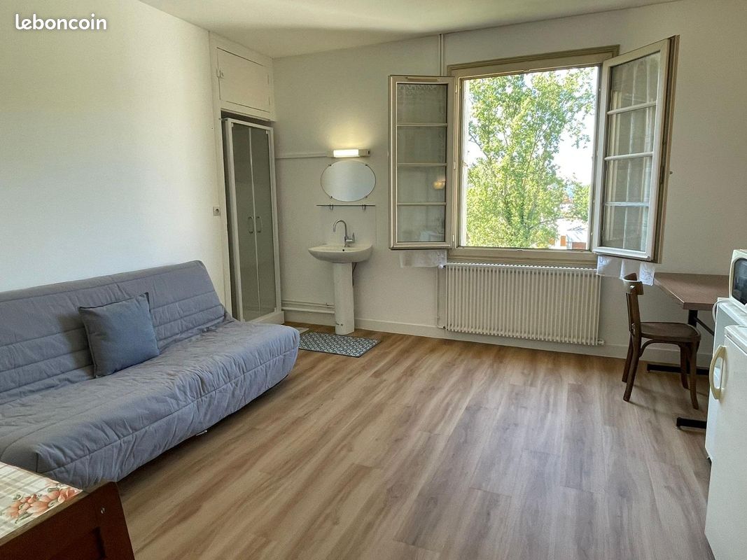 Appartement 1 pièce 15 m² · à Angers · 15 m² · 360 €
