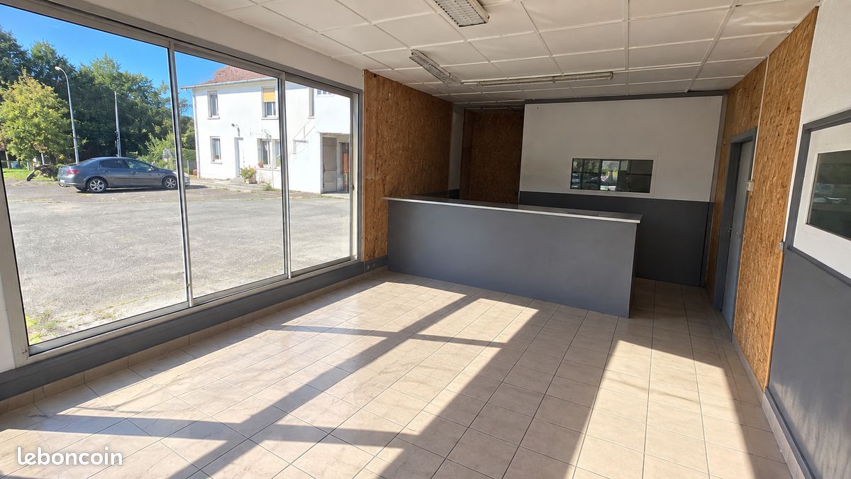Local Commercial (image 4)