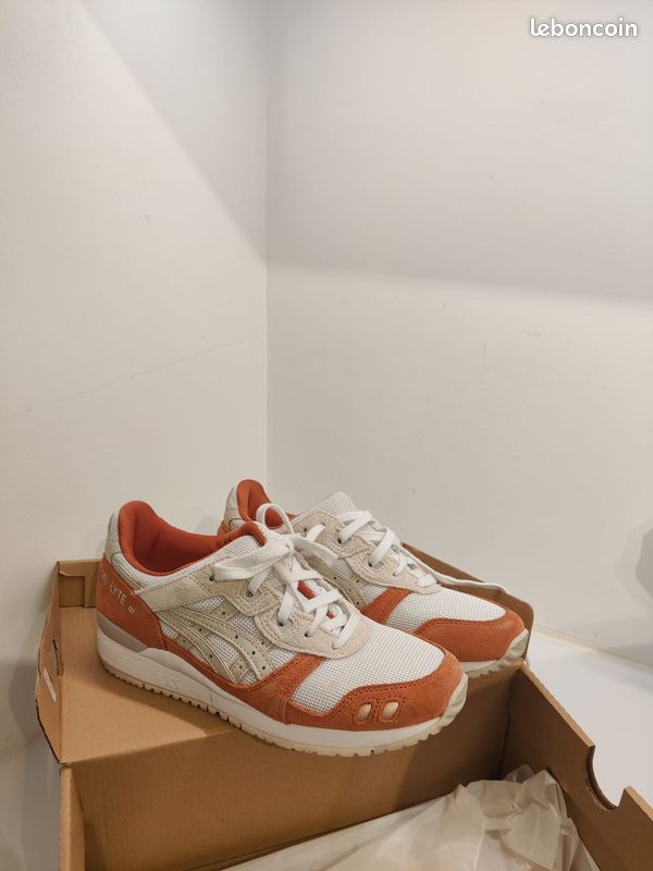 Asics Gel Lyte Blanc/saumon- Taille 38 Chaussures