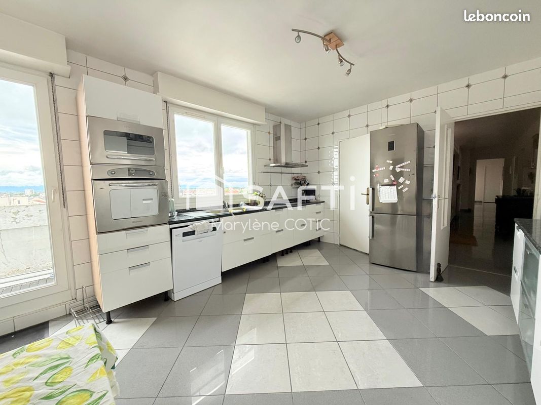Appartement 6 pièces 171 m² · à Mulhouse · 171 m² · 159 000 €