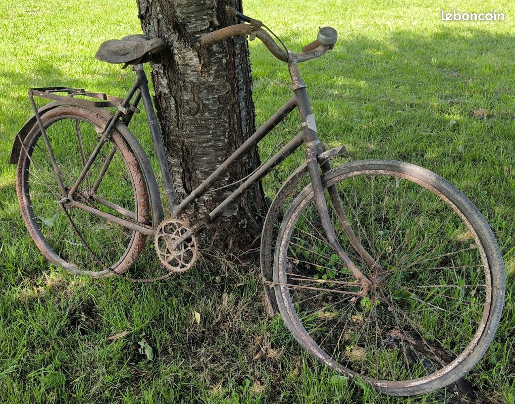 Vélo ancien dame type anglais peugeot Vélos