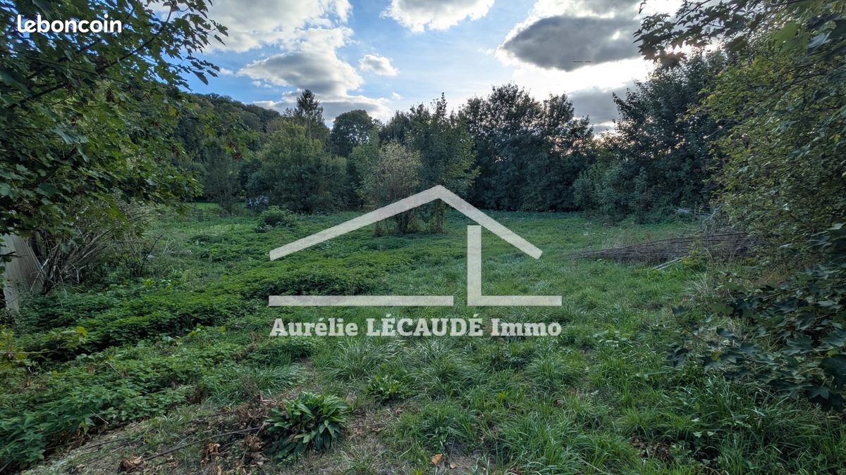 CLERES - 3000m² DE TERRAIN ET BATIMENTS · à Clères · 150 000 €