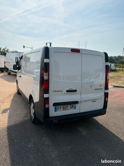 Renault traffic iii l1h1 1.6 dci 90ch bvm6 (image 3)
