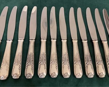 12 Grands Couteaux ERCUIS Modèle LOUIS XV Métal Argenté No Christofle Marly 02 Lkd