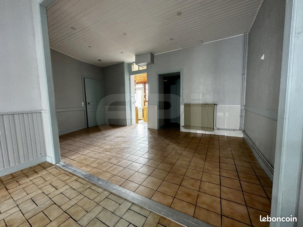 Maison 6 pièces 110 m² - Thouars 79100 (image principale 3)
