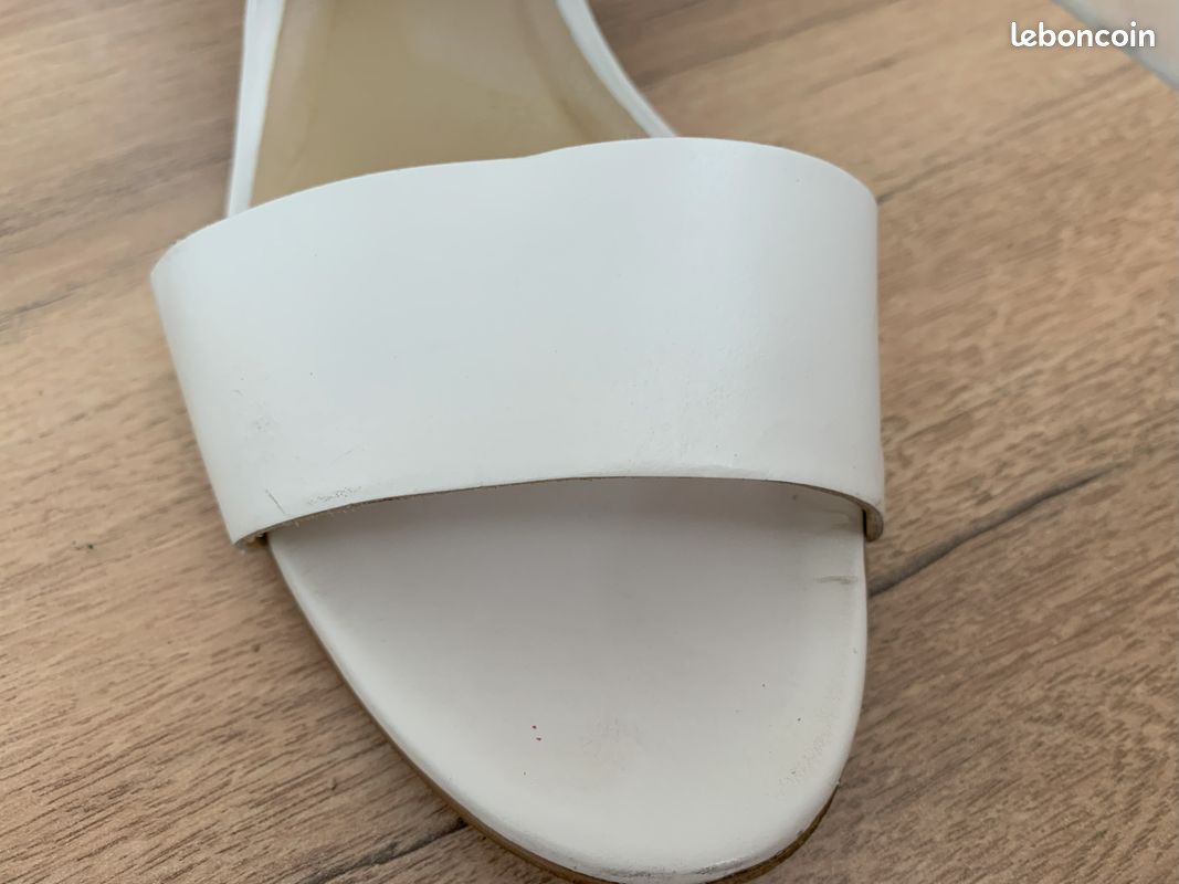 Sandales San Marina En Cuir Blanc Compensées - Taille 36, Talon >7cm - Occasion Parfait état