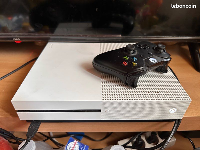 Xbox One S (image 3)